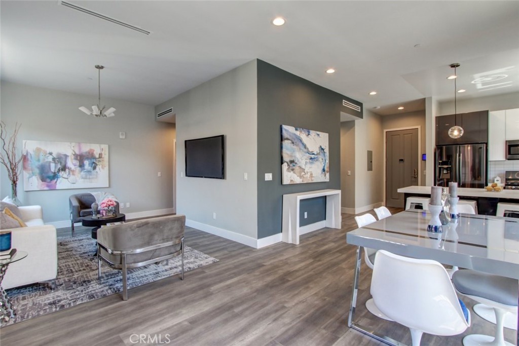 330 Salem 304 — photo