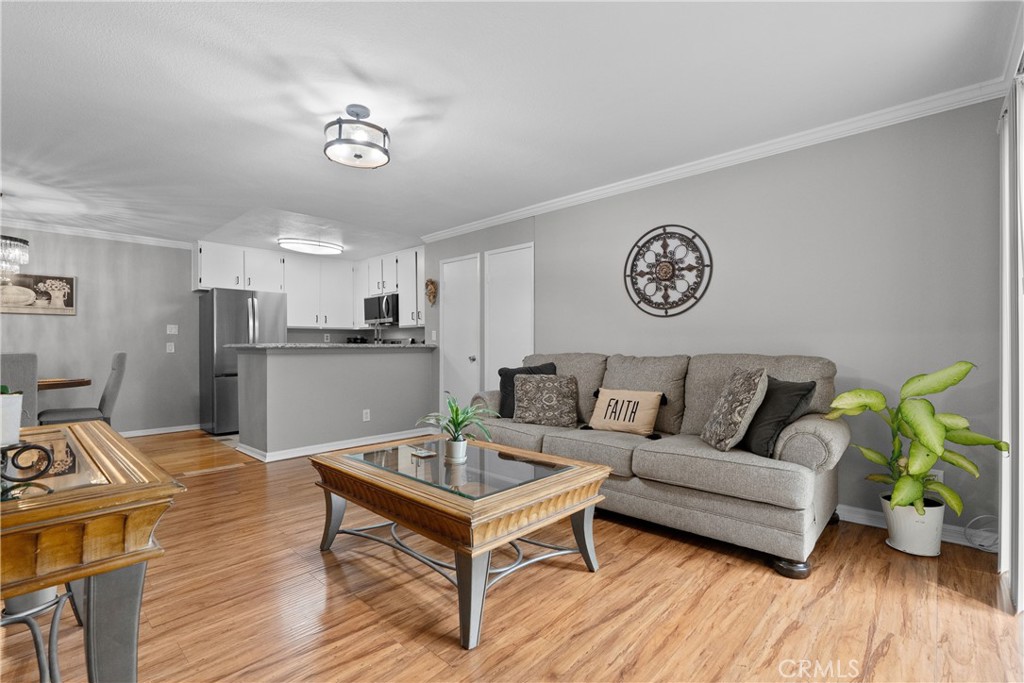 18752 Mandan 1009 — photo