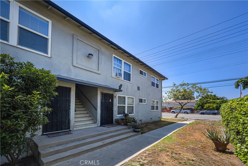 12237 Vanowen Street E — photo