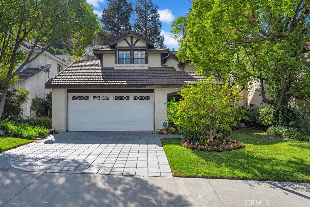 25355 Clarke — photo