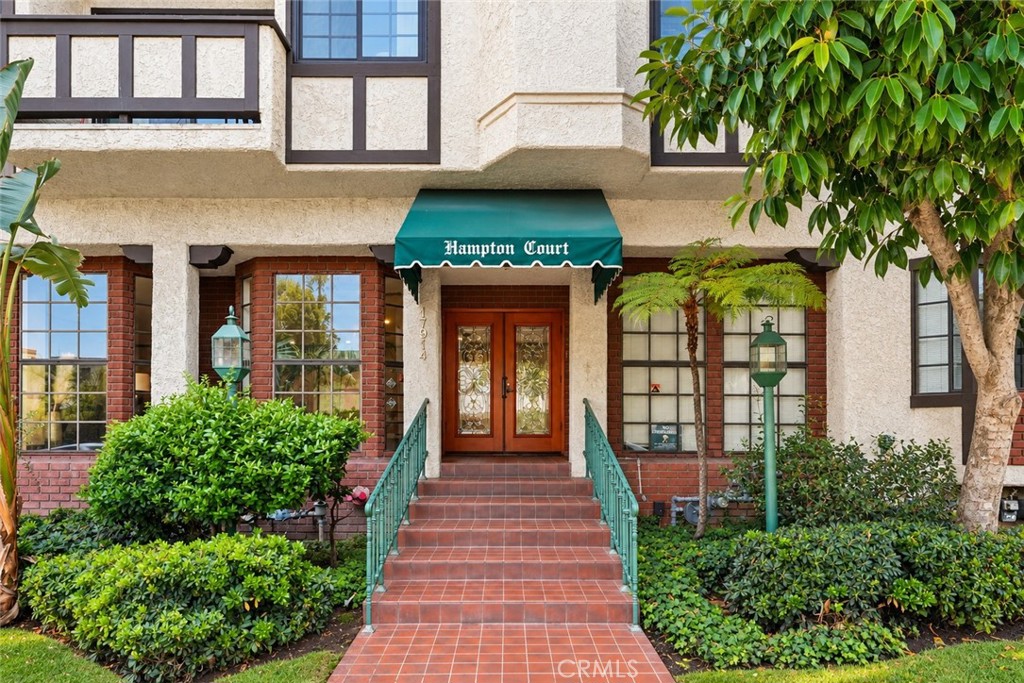 17914 Magnolia Boulevard 135 — photo
