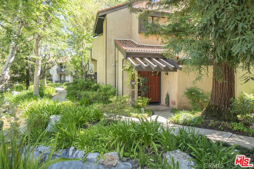 21901 Burbank 197 — photo