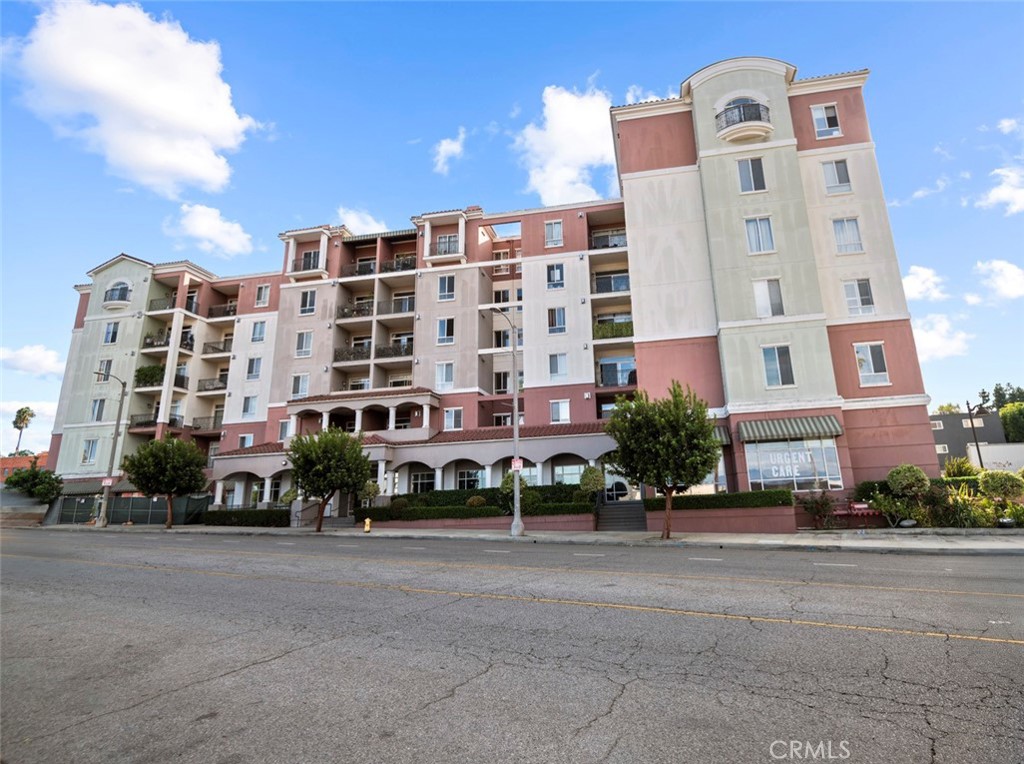 3750 Santa Rosalia 303 — photo