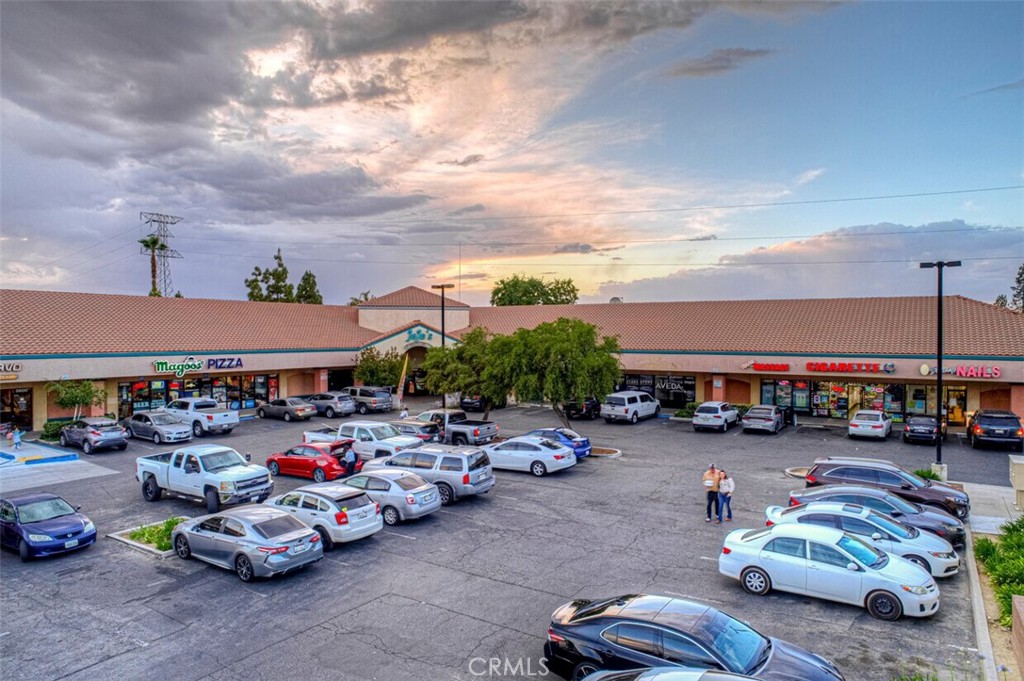 5600 Auburn K — photo