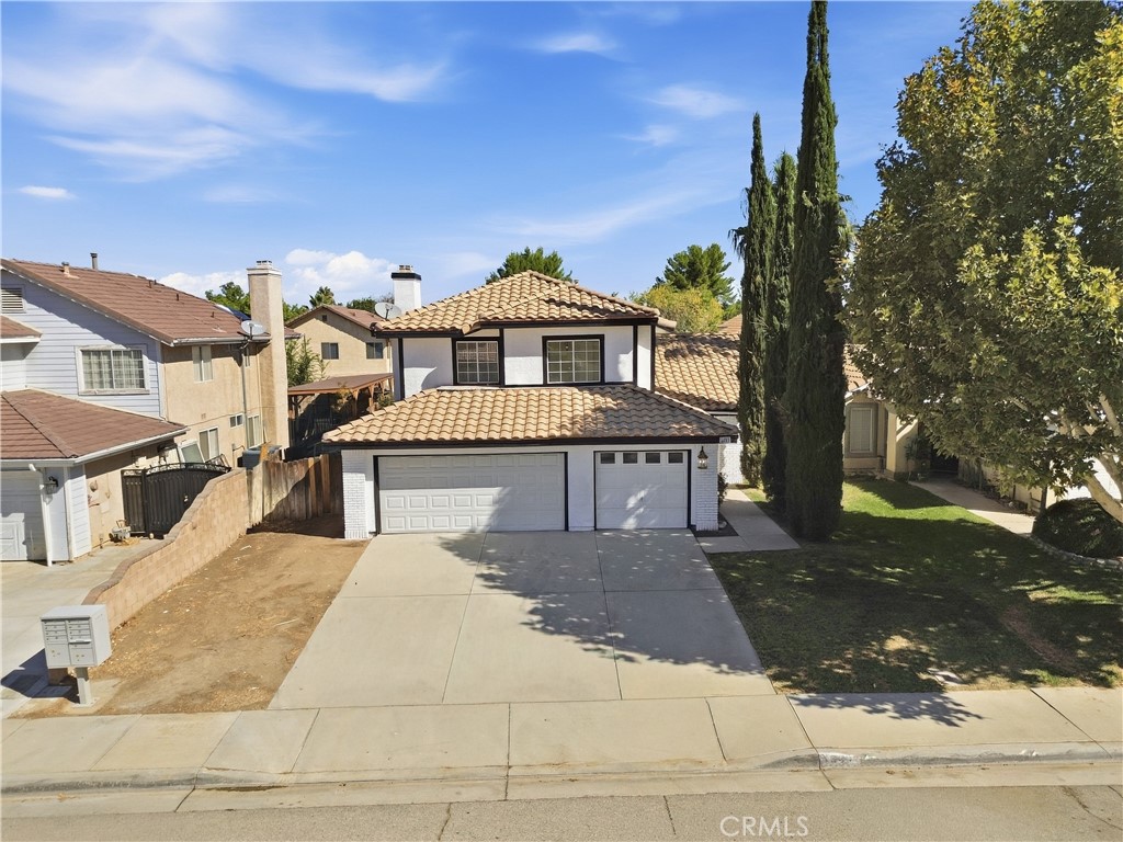 1563 E Kettering, Lancaster, CA 93535 — photo 2
