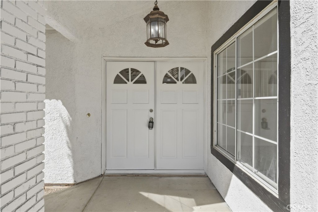 1563 E Kettering, Lancaster, CA 93535 — photo 3