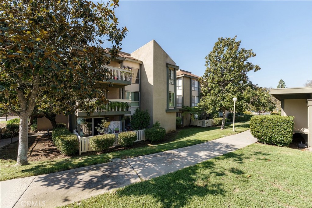 290 Sequoia Court 36 — photo