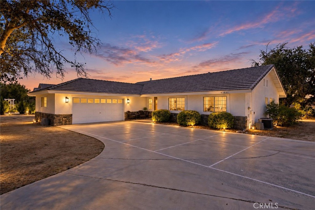43831 Victor Place — photo