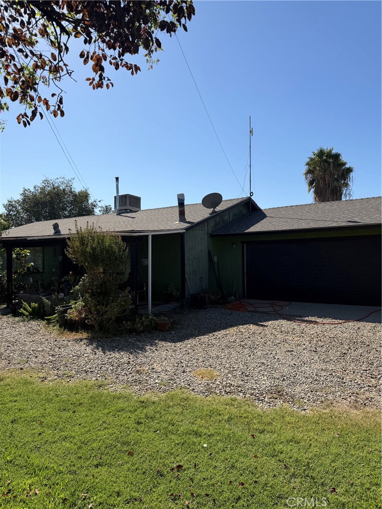 931 E List — photo