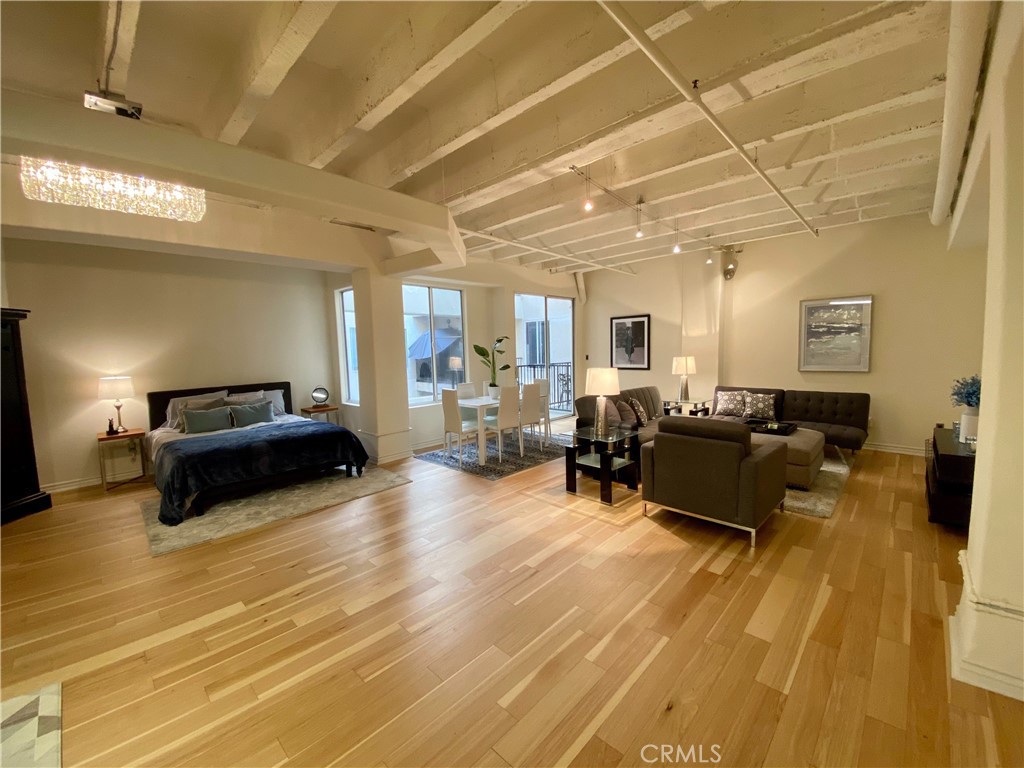 312 W 5th Street 1011 — photo