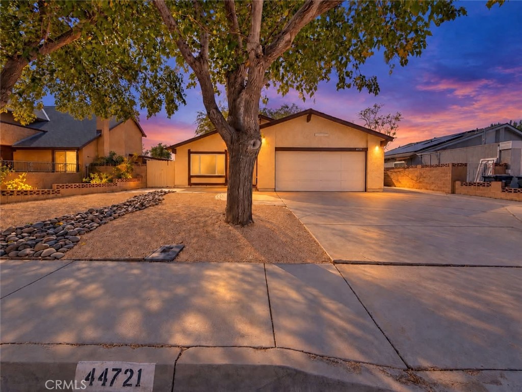44721 Benald Street — photo