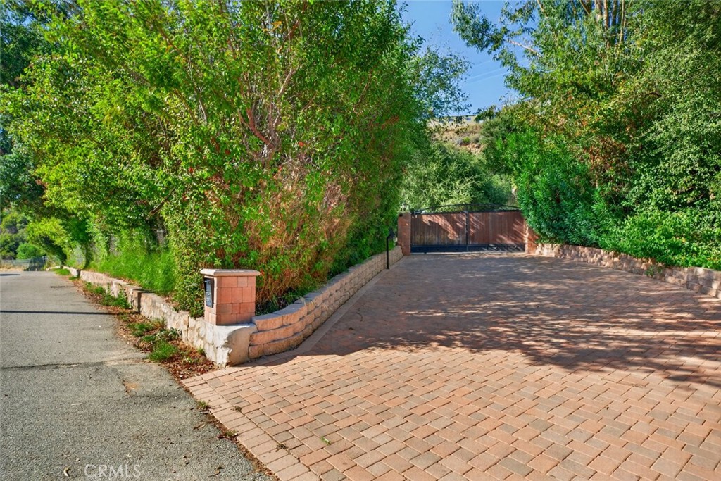 2311 Stonyvale — photo