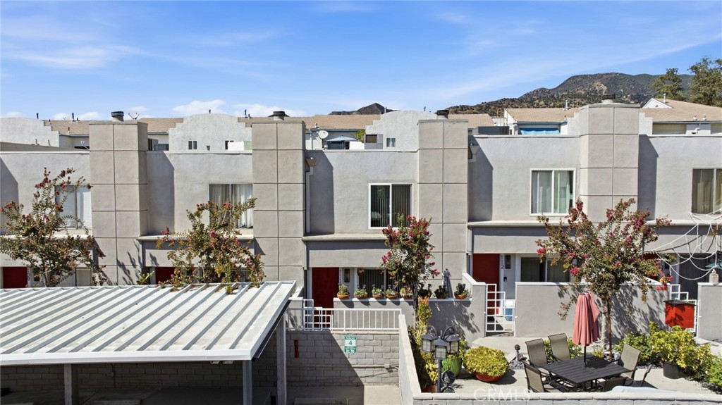 14345 Foothill 111 — photo