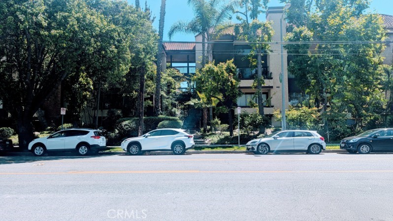 13214 Moorpark 108 — photo