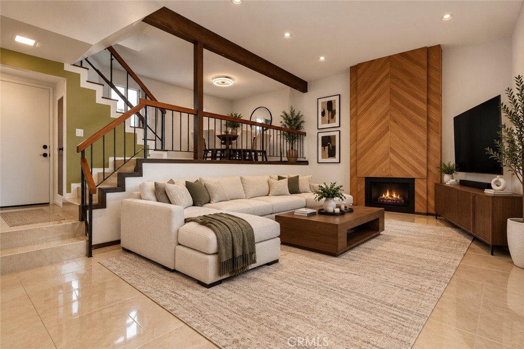 8933 Willis 15 — photo
