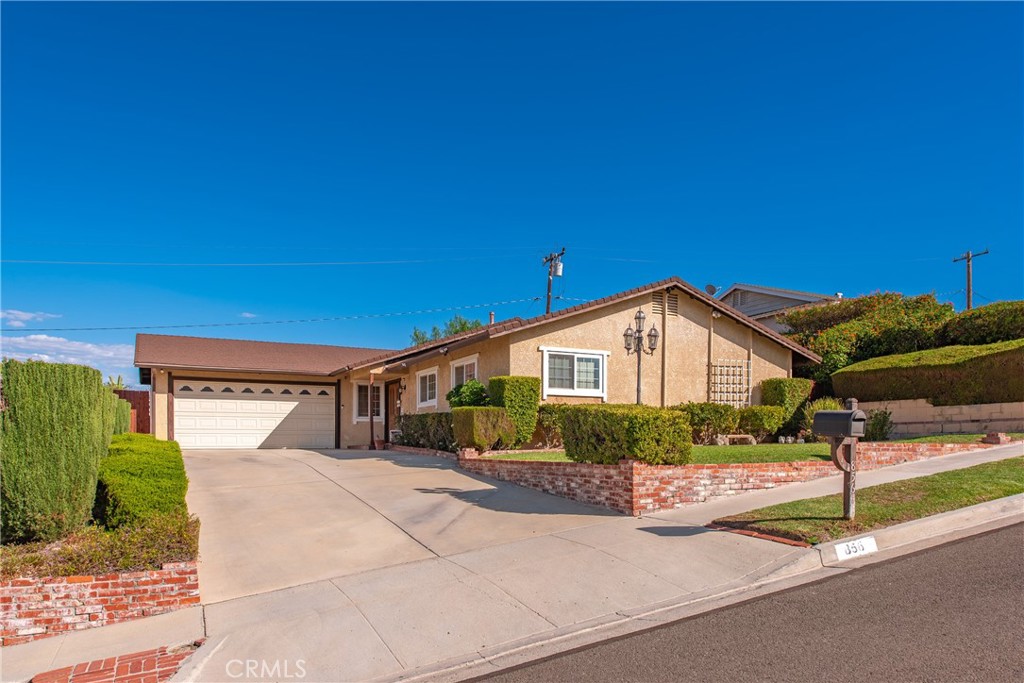 856 Moffatt Circle — photo