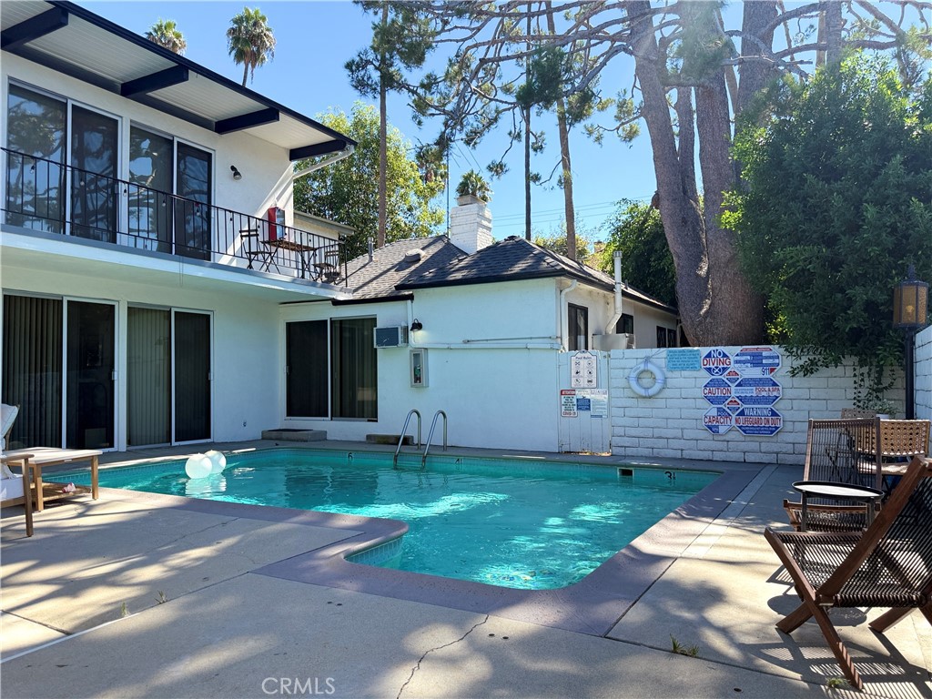 13223 Moorpark Street 3 — photo