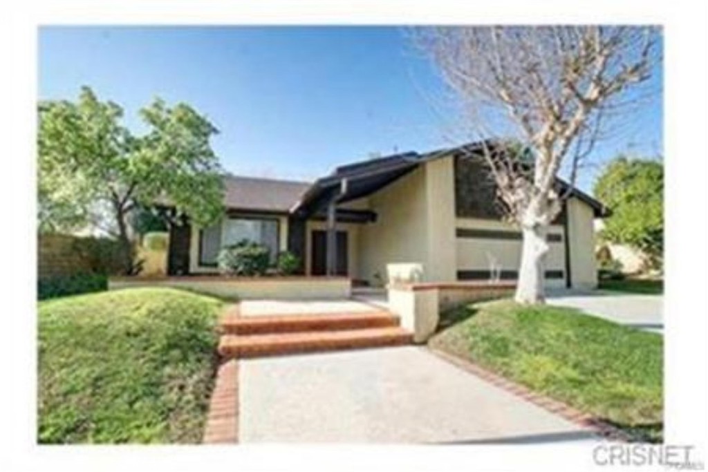 23026 W Cuervo Dr. — photo