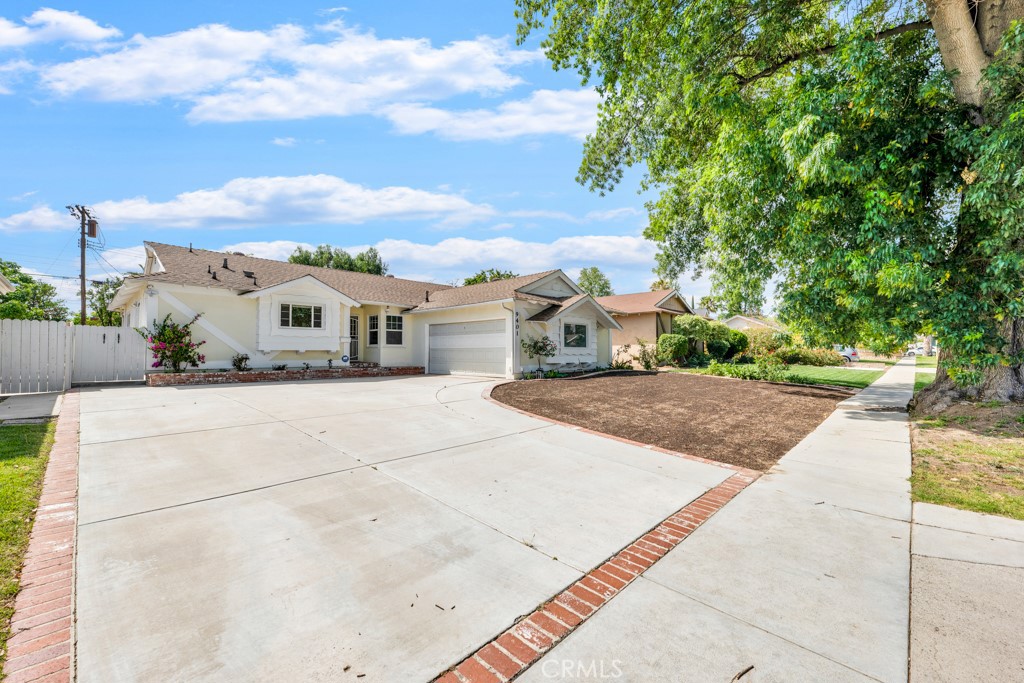 9401 Rhea — photo