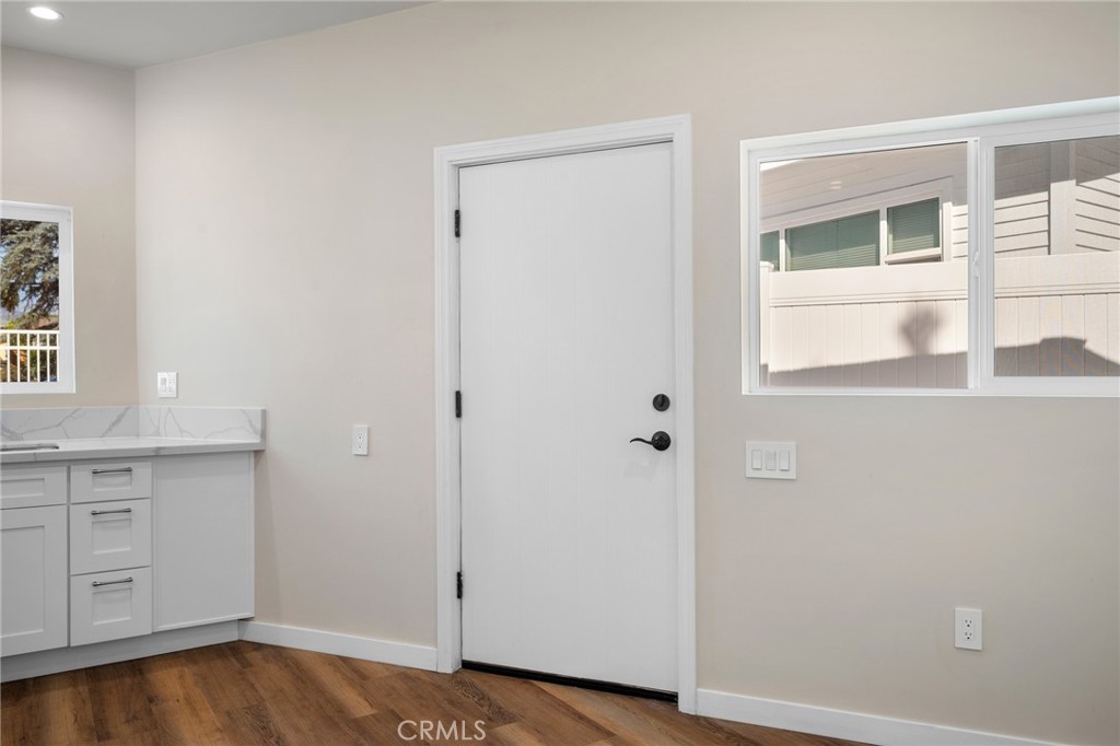 908 E Maple #C, Glendale, CA 91205 — photo 2