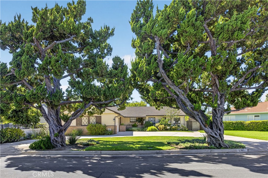 5961 Hillview Park — photo