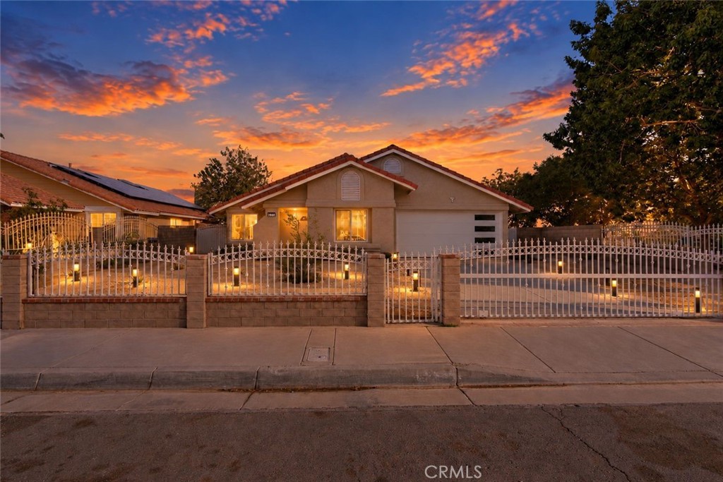 2665 E Avenue Q14 — photo