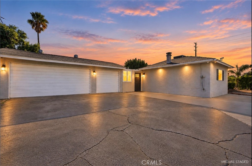 13532 Pierce St — photo