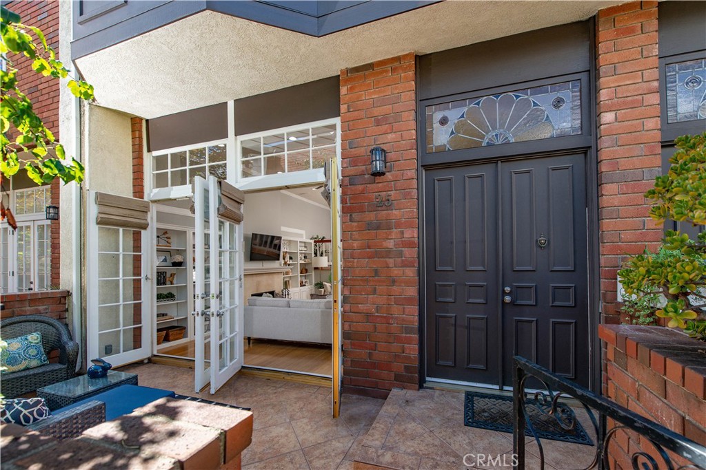 5420 Lindley Avenue Unit 25 — photo