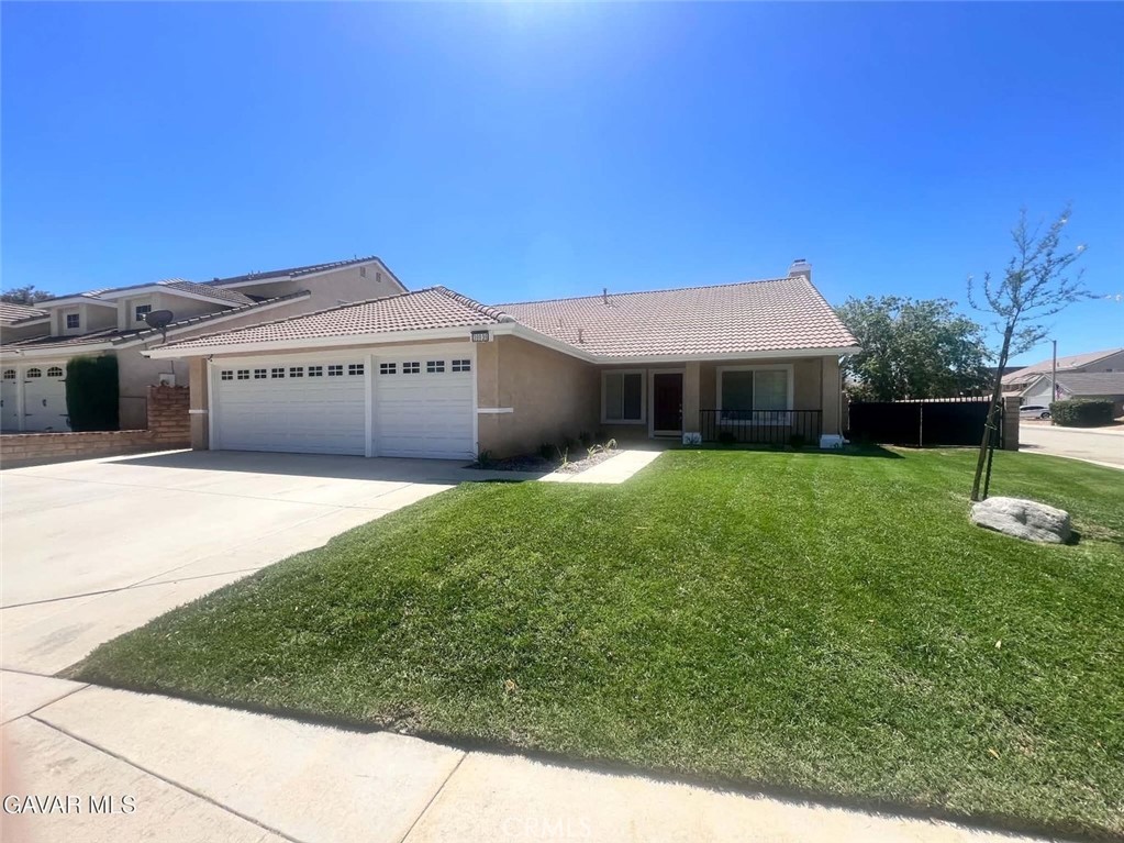 39939 Guita Court — photo