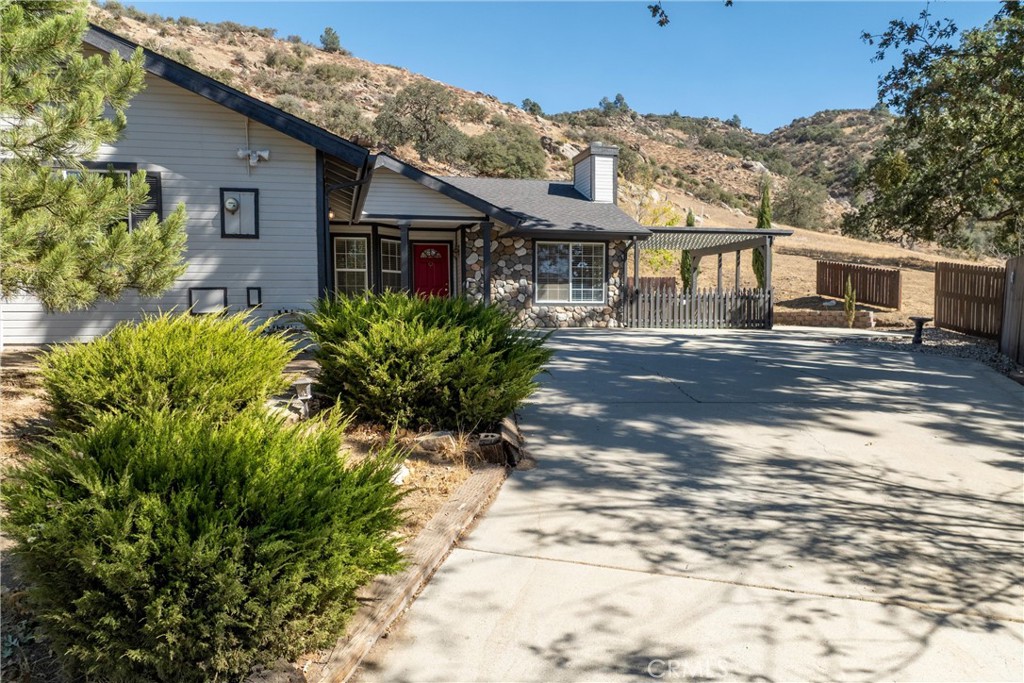 26631 Bear Valley, Tehachapi, CA 93561 — photo 2
