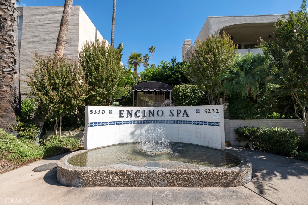 5330 Lindley Avenue Unit 209 — photo