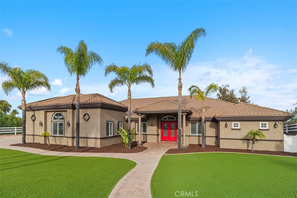 39526 Calle Cabernet — photo