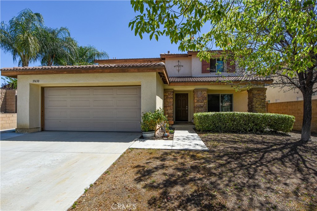 35630 Bryce — photo