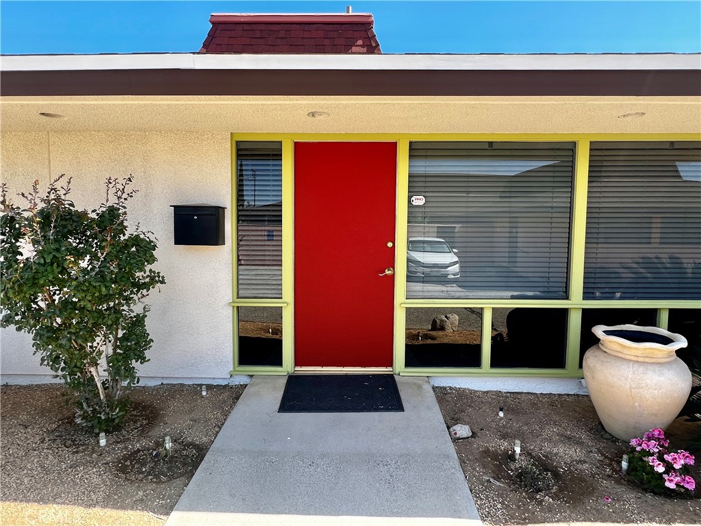 7328 Valley Vista — photo