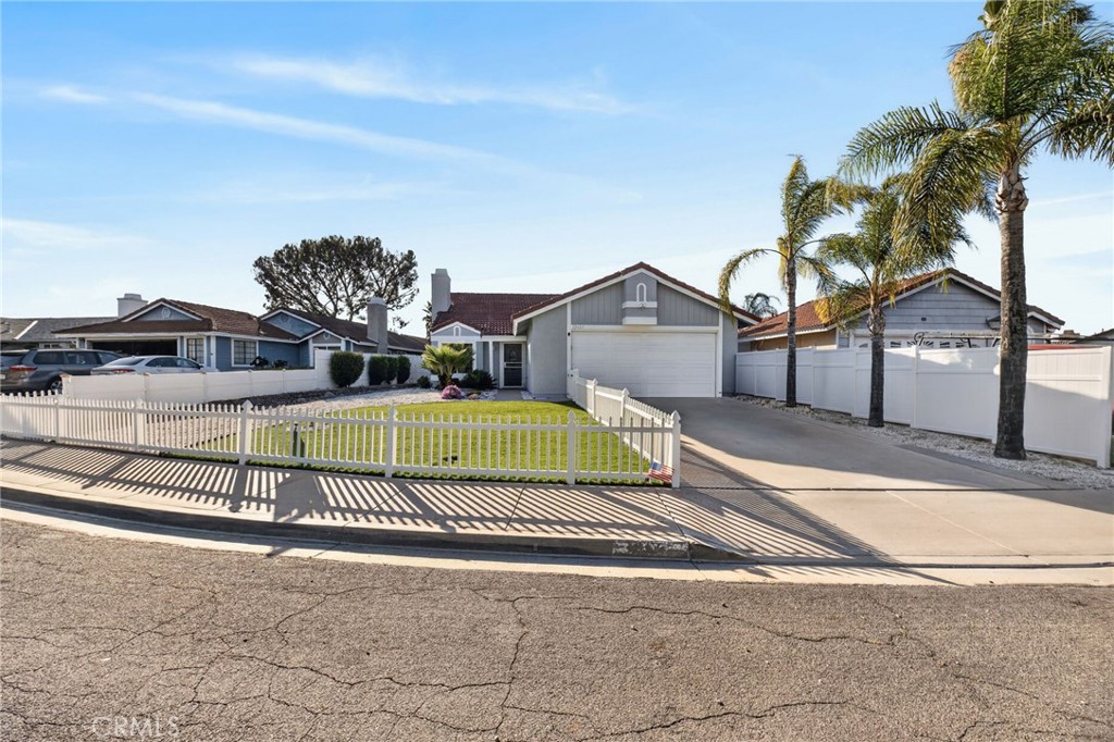 39427 Canyon Rim — photo