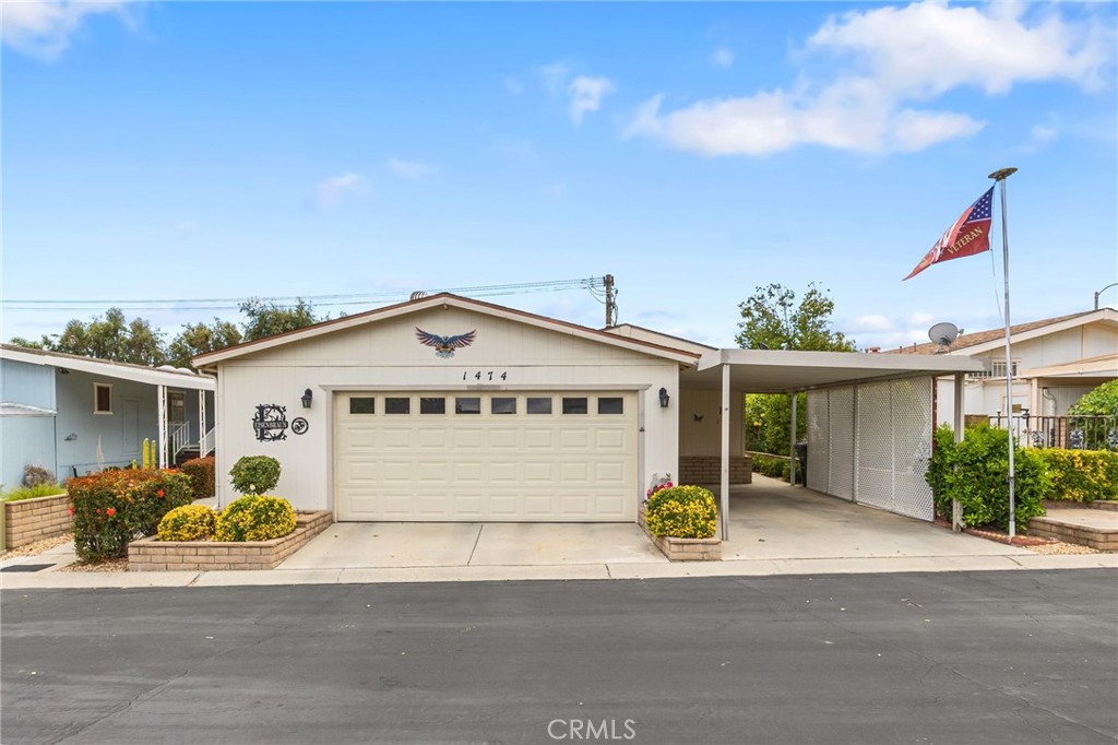 1474 Bishop Drive — photo
