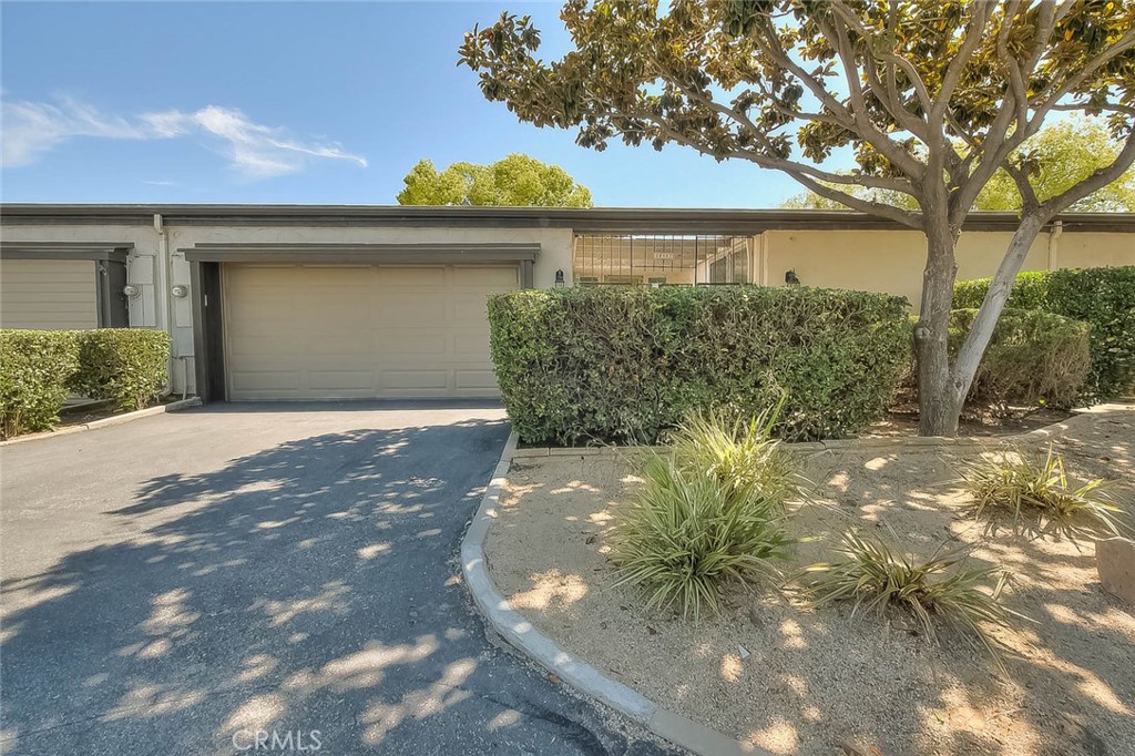 28307 Paseo Grande — photo