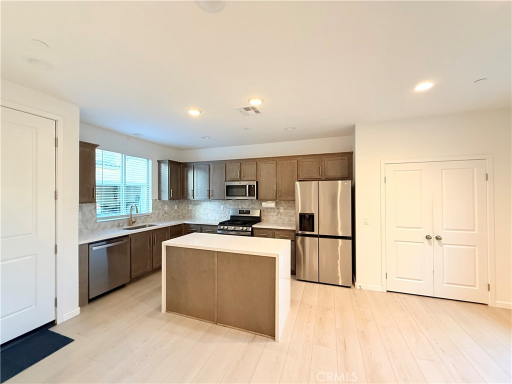 29502 Marx Way — photo