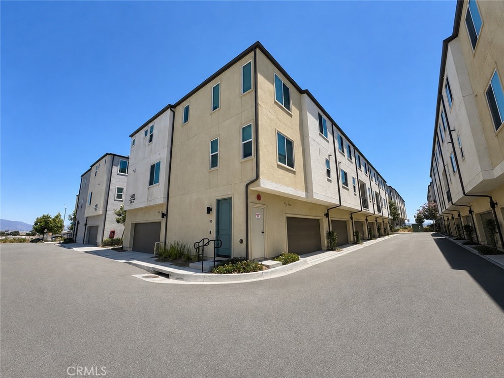 5491 Seacliff 113 — photo