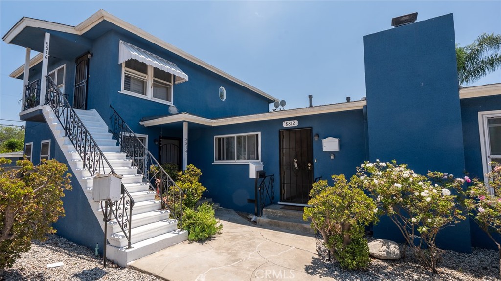 8812 8816 Ramsgate Avenue — photo