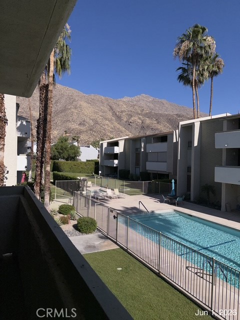 261 E La Verne K — photo
