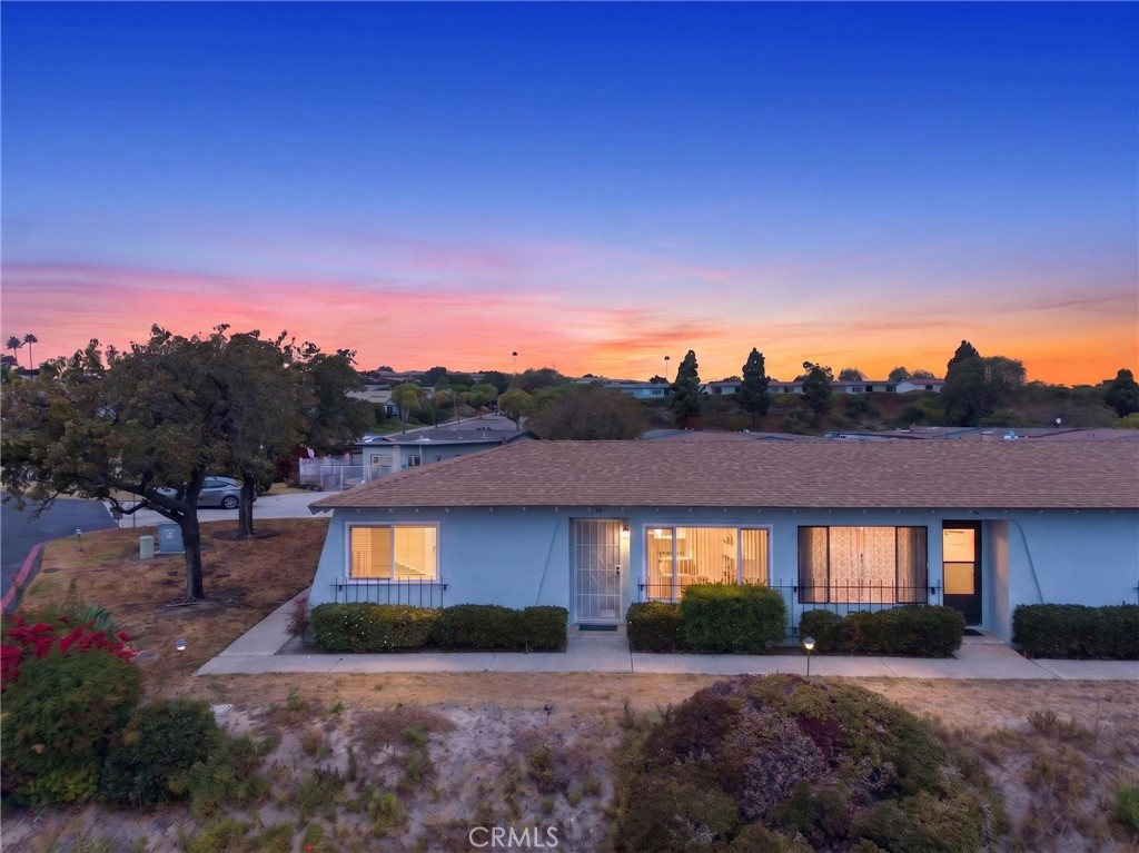 3839 Vista Campana S 45 — photo
