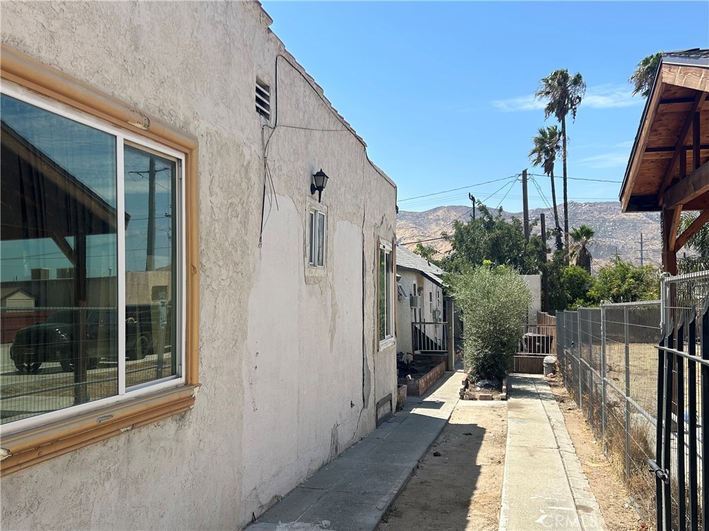 436 E Ramsey, Banning, CA 92220 — photo 3