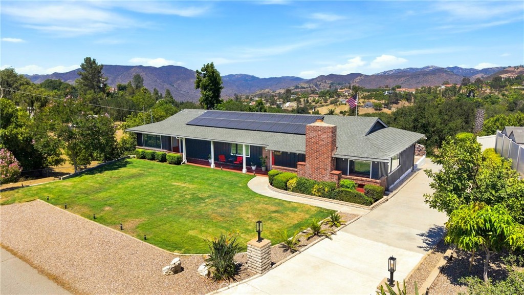 1019 Riverview Drive — photo
