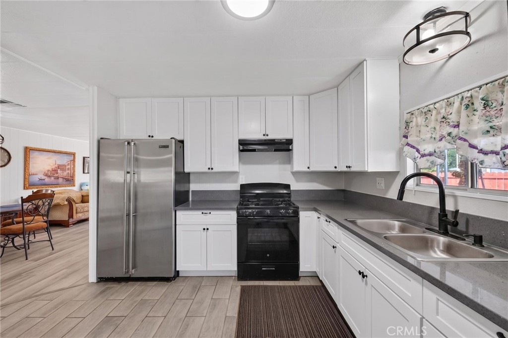 43831 Rassle — photo