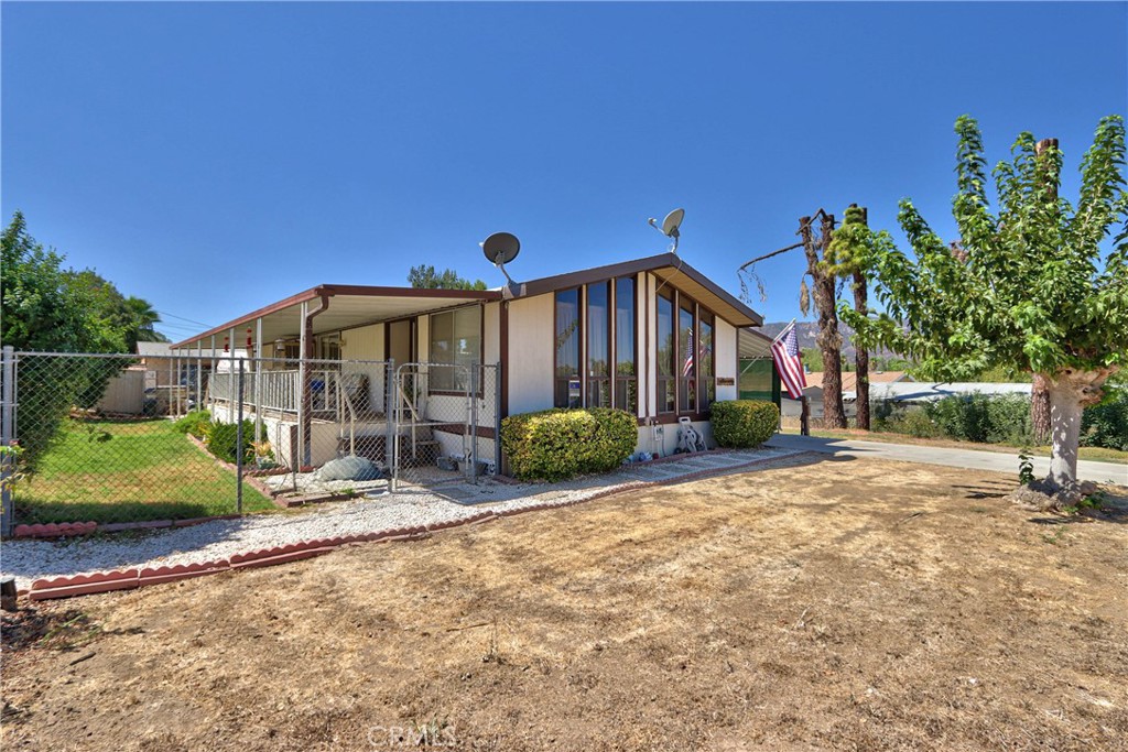 21869 Raynor — photo