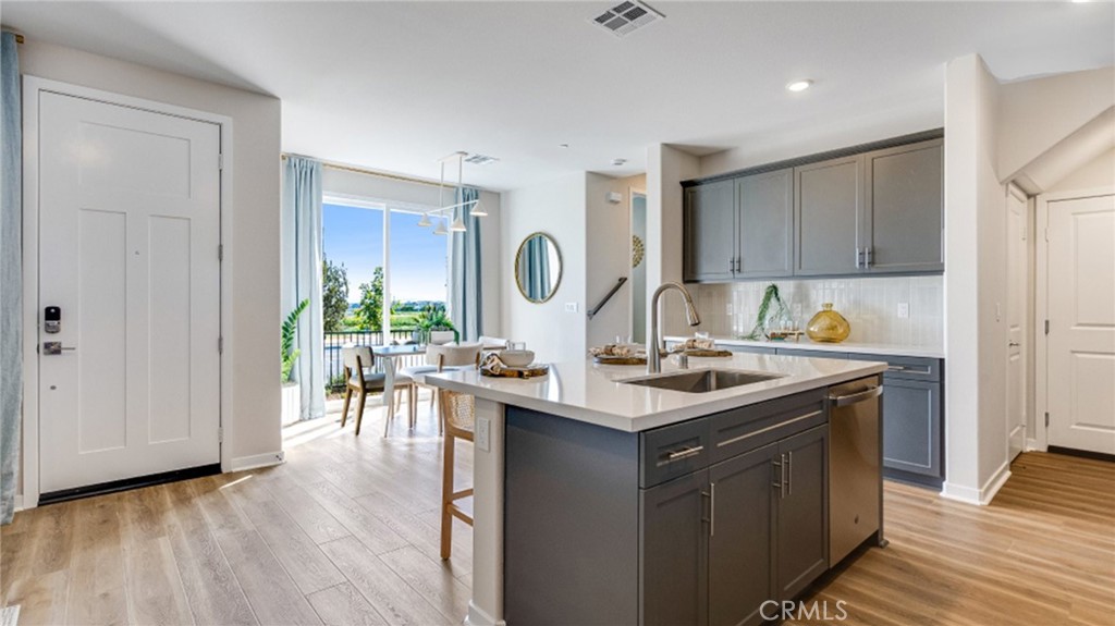 2851 E Amberley Privado — photo
