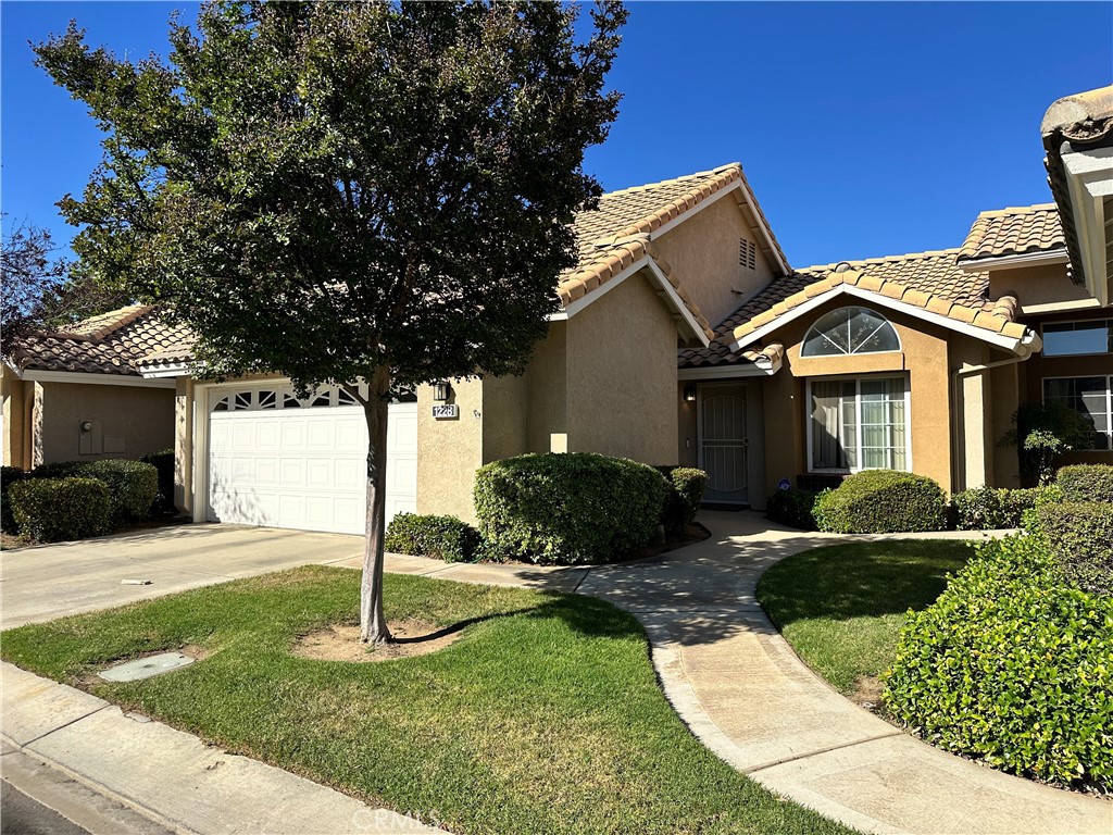 1228 Hogan — photo