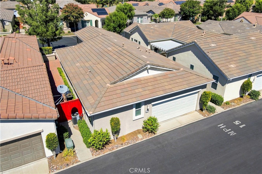 8071 Hazeltine — photo