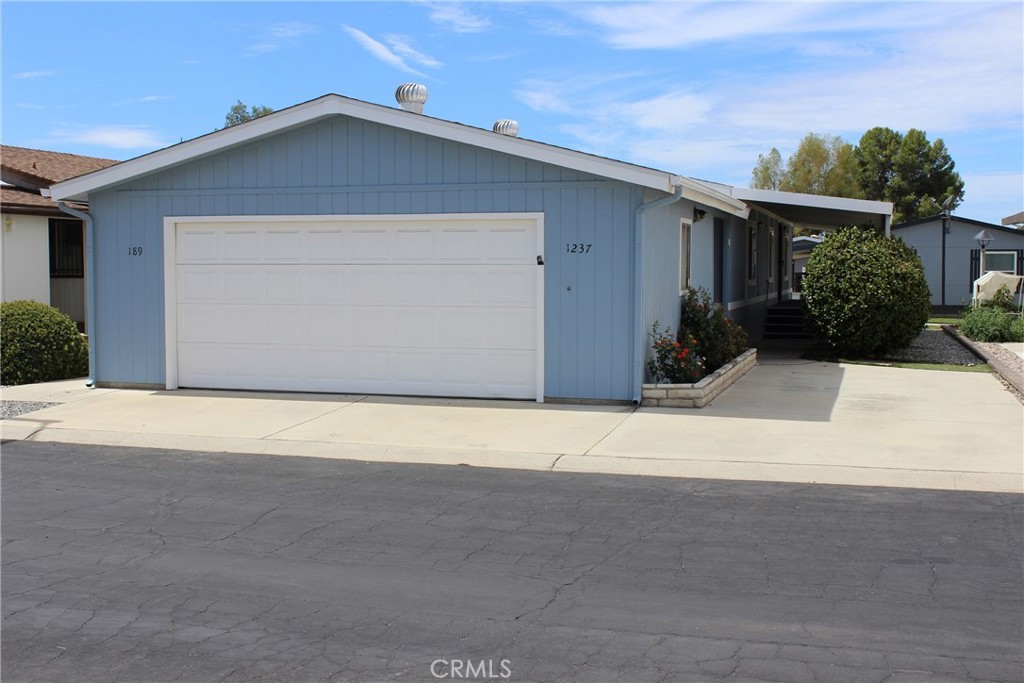 1237 Yellowood Drive — photo
